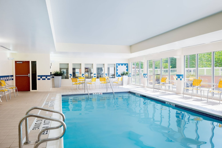 Sport & Beauty, Fairfield Inn Suites State College, Centre