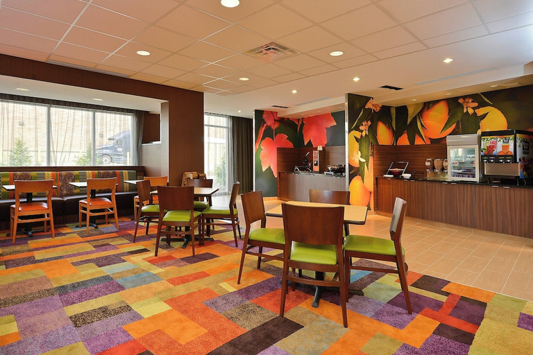 Food & Drinks 5, Fairfield Inn & Suites Elmira Corning, Chemung