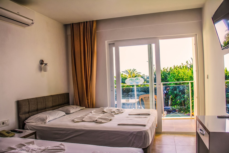 Bedroom 4, Aysev Hotel, Alanya