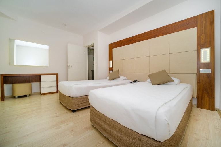 Bedroom 3, Delfino Boutique Apart Hotel, Alanya