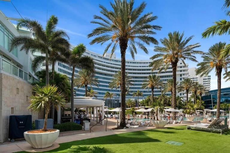 Property grounds 5, Sorrento 704, Miami-Dade