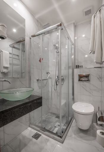 Bathroom 4, Rex Hotel, Peloponnese