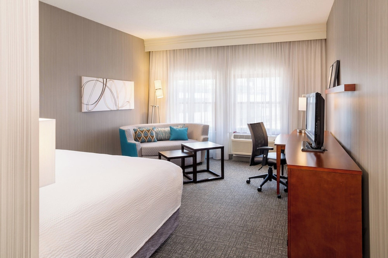 Bedroom 2, Downtown Providence Courtyard By Marriott, Providence