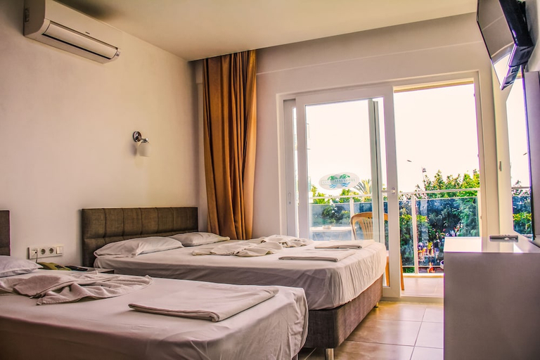 Bedroom 4, Aysev Hotel, Alanya