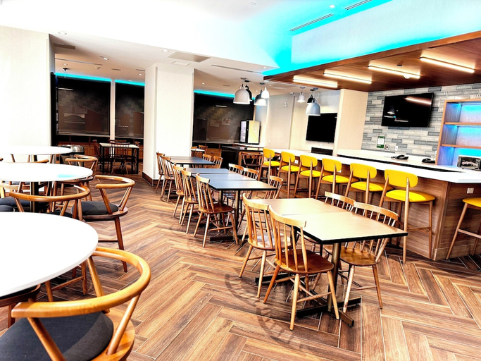 Food & Drinks 4, Newmarket Hotel and Suites, York