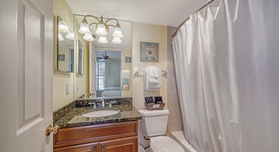 Bathroom 3, Little Gull Cottages by Coolvacay, Manatee