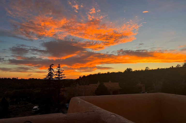 Others 4, Three Studios at Canyon Base - 15min to Ski, Taos