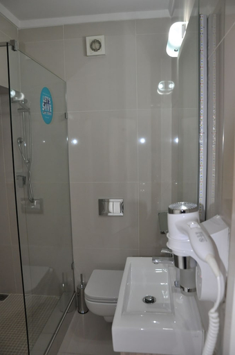 Bathroom 3, 9 On Barrack, City of Cape Town