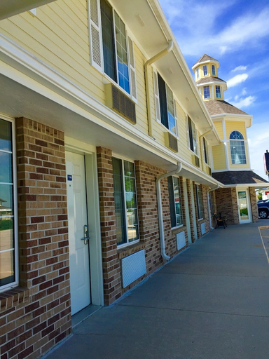 Others 3, Victorian Inn, Platte