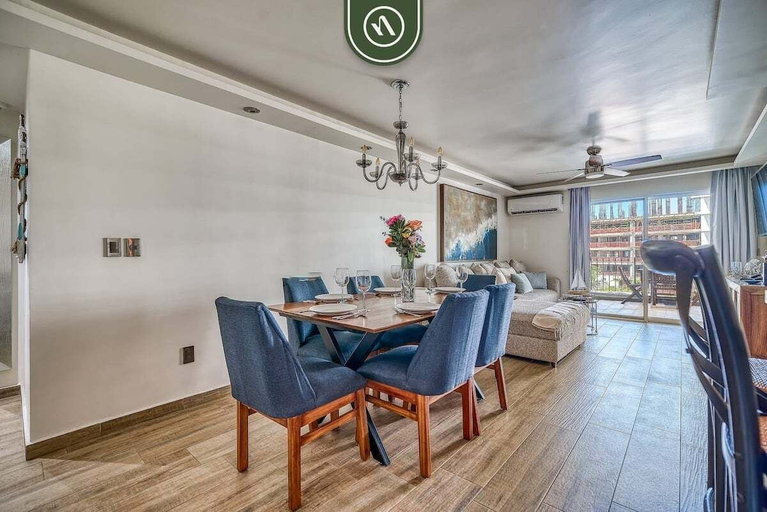 Room 4, 3BR Condo With Private Balcony - Pool - Marina`, Puerto Vallarta