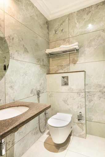 Bathroom 4, asar Varanasi Junction by Orion Hotels, Varanasi