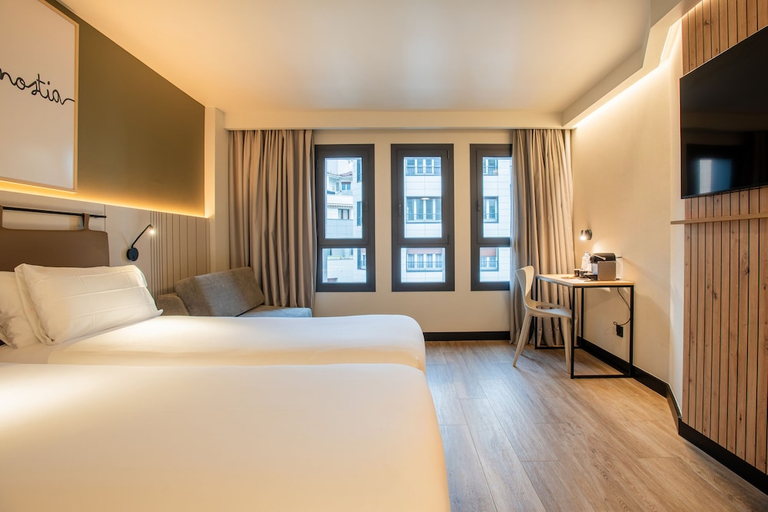 Others 5, Hotel Bed4U Zurriola, Guipúzcoa