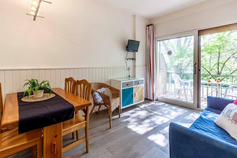 Facilities 3, Polcent 7 Apartamento cercano a la playa, Girona