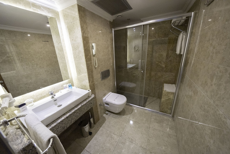 Bathroom 4, Elite Hotel Dragos, Kartal