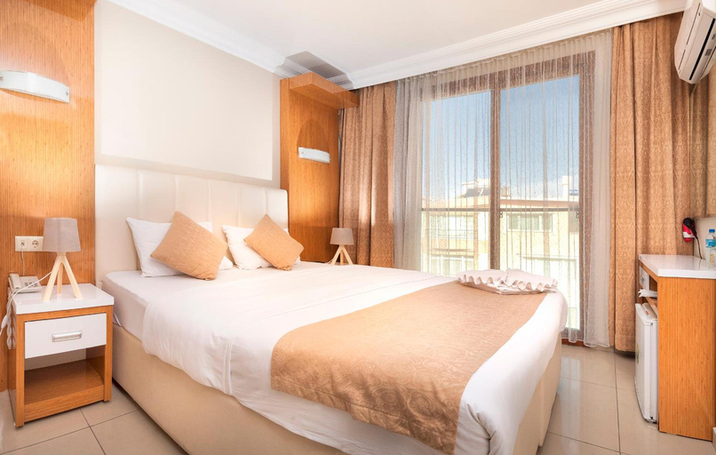 Bedroom 3, Temple Miletos Spa Hotel, Didim