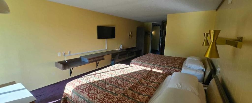 Room 4, Sunset Inn Manning I 95, Clarendon