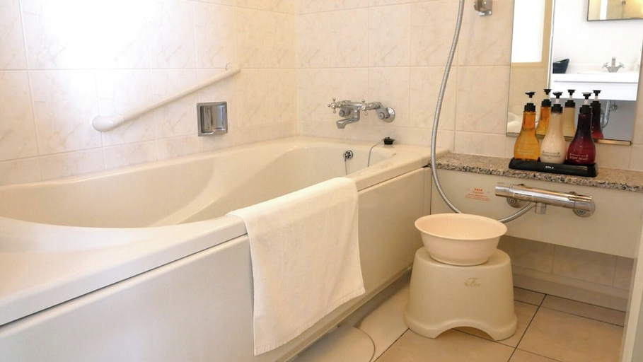 Bathroom 4, The Beach Tower Okinawa, Chatan
