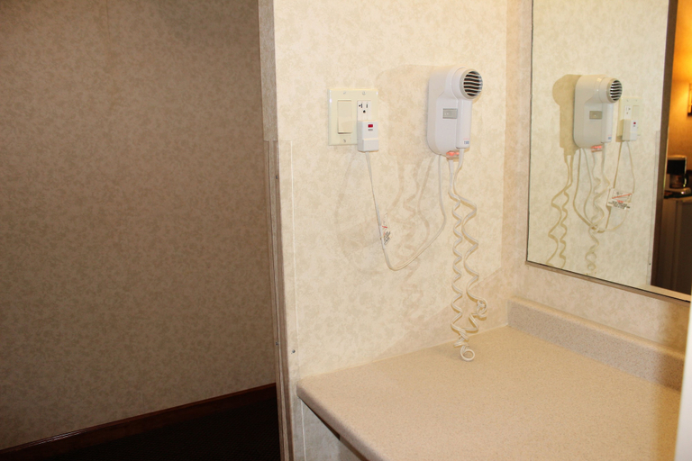 Bathroom 4, East Norwich Inn, Nassau