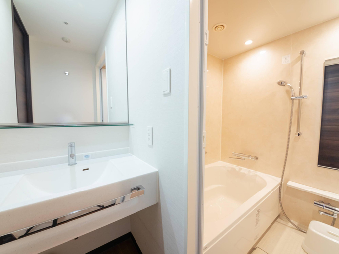 Bathroom 5, Comfort Suites Tokyo Bay, Edogawa