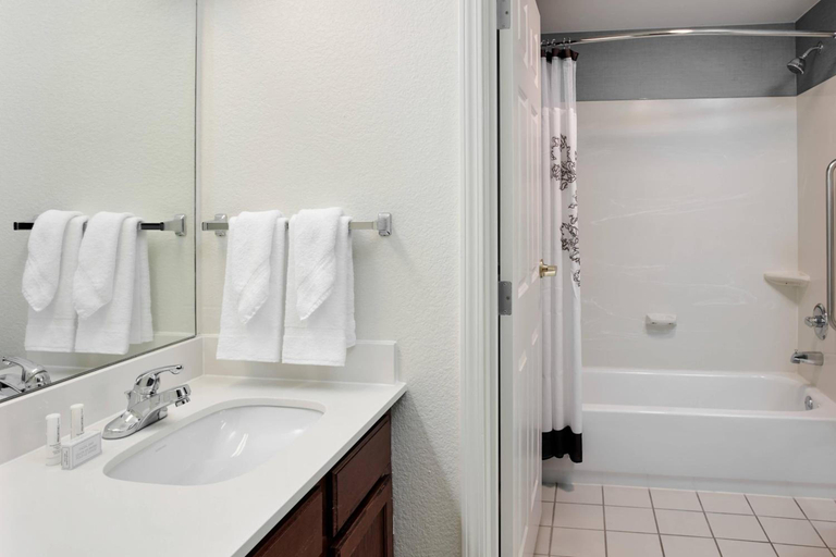 Bathroom 4, Residence Inn Chicago Schaumburg, Cook