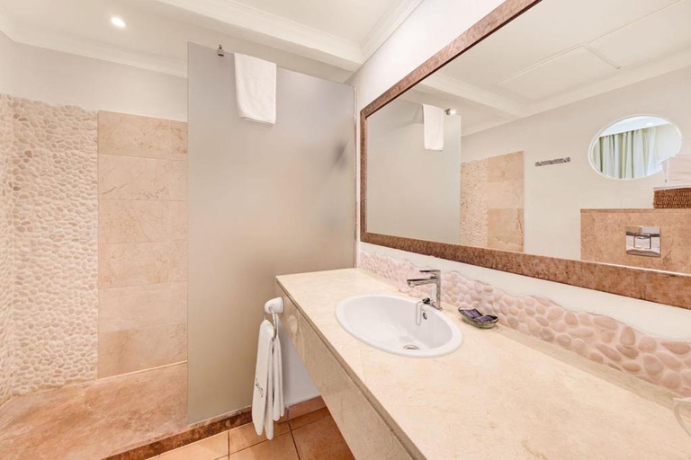 Bathroom 5, Cala d'Or, Baleares