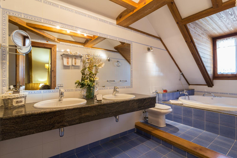 Bathroom 4, Ciria, Huesca