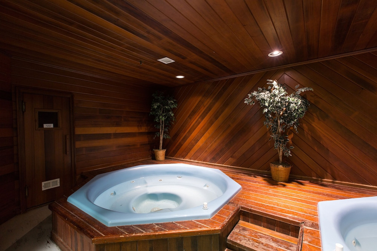 Bathroom 4, Commodores Inn, Lamoille