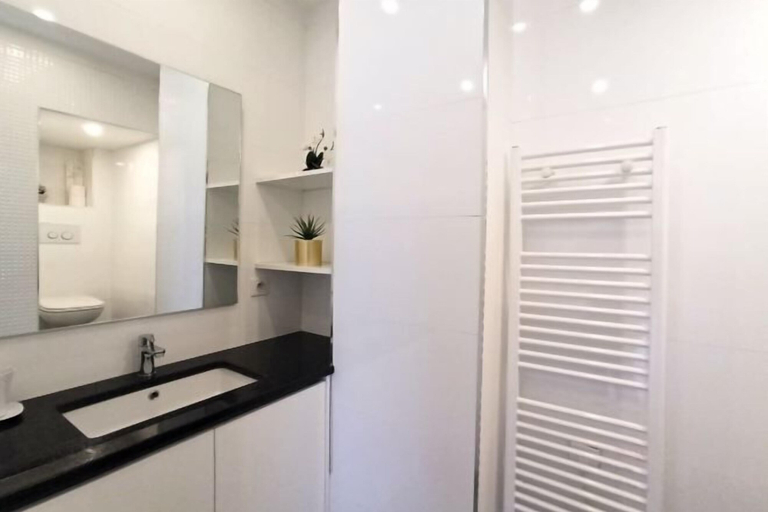 Bathroom 5, Lovely and Modern 1 Bedroom City Centre Cannes, Alpes-Maritimes
