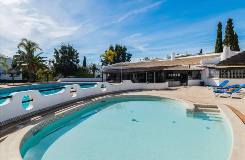 Sport & Beauty 4, Apartment Luna - Resort with a pool, Albufeira