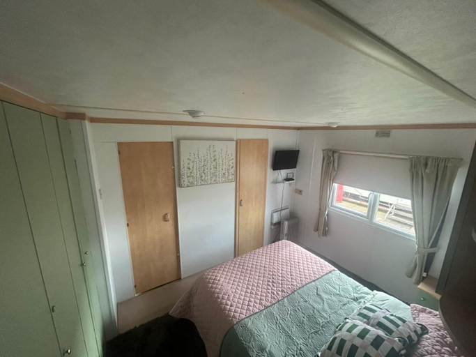 Others 4, Belvedere Sleeps 4-6, Lincolnshire