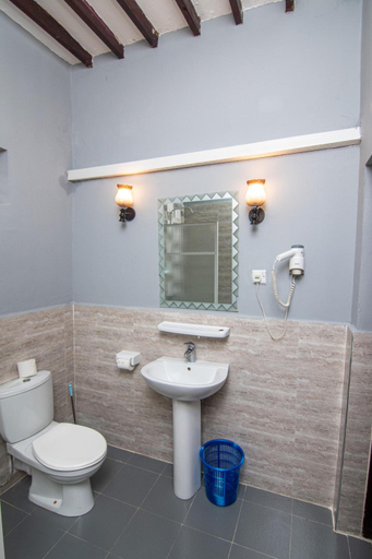 Bathroom 4, Amaan Beach Bungalows, Kaskazini 'A'