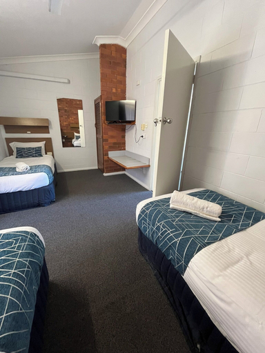 Bedroom 3, Rest Point Motor Inn, Glen Innes Severn