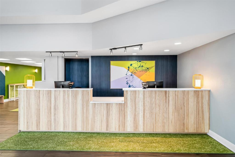 Public Area 3, Spark by Hilton Akron Fairlawn, Summit