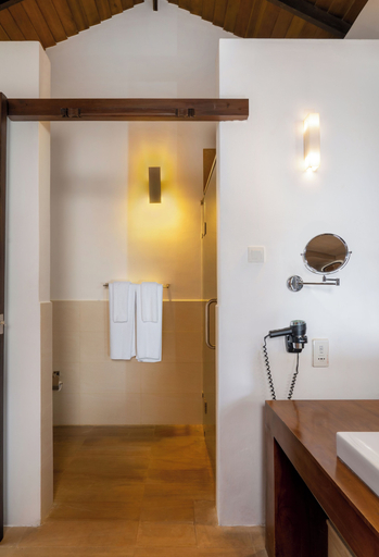 Bathroom 3, Grand Beach Hotel Wadduwa, Kalutara