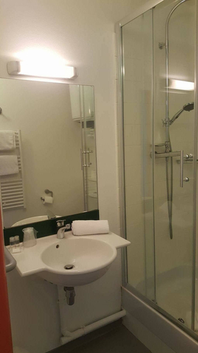 Bathroom 3, City Residence Strasbourg, Bas-Rhin