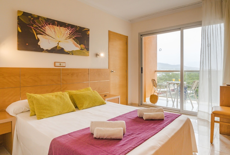 Bedroom 5, Bluesea Salina, Baleares