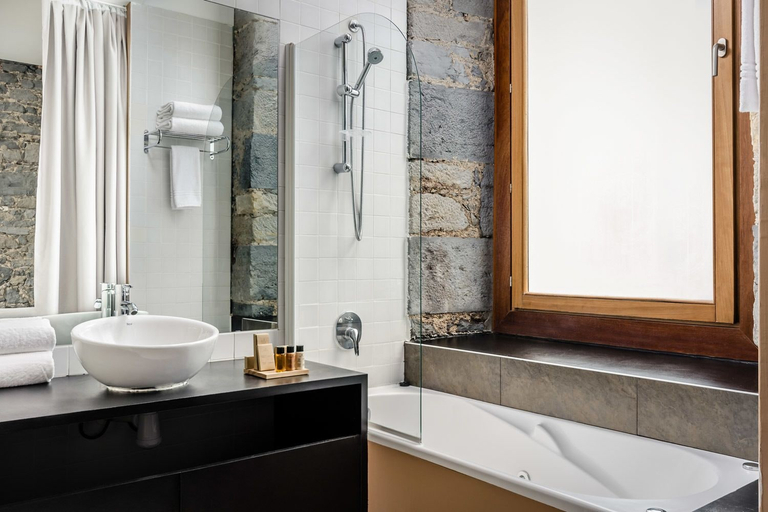 Bathroom 4, Hotel Balneario Orduna Plaza, Álava