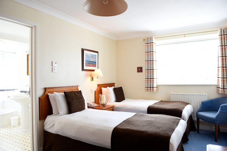 Bedroom 4, The Riviera Hotel & Holiday Apartments, Poole