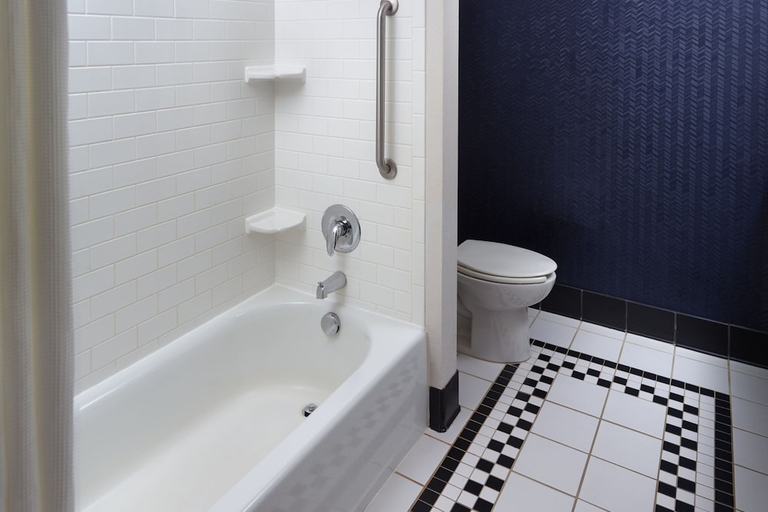 Bathroom 4, Fairfield Inn & Suites Orlando at SeaWorld®, Orange