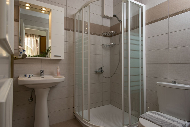 Bathroom 3, Porto Kassiopi Apartments, Ionian Islands