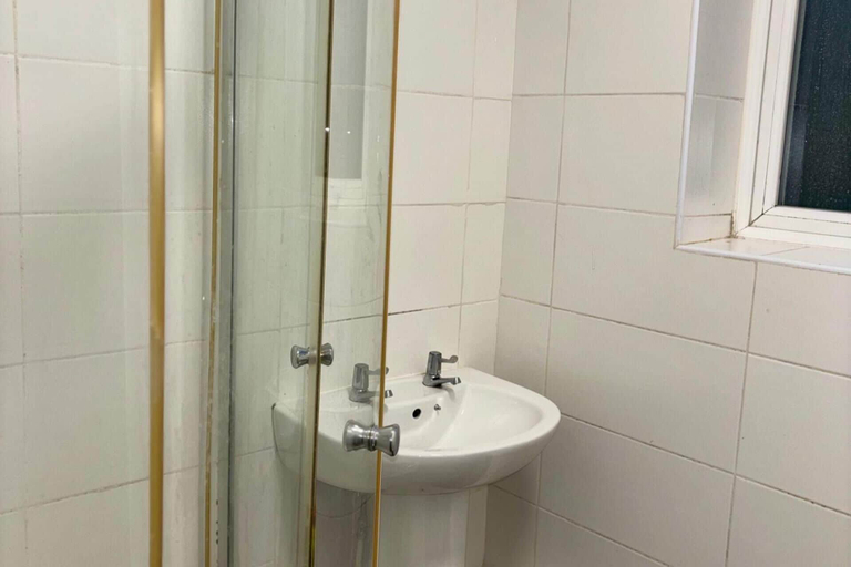 Bathroom 2, Larches Lane Retreat - Sleeps 5 - Wolverhampton, Wolverhampton