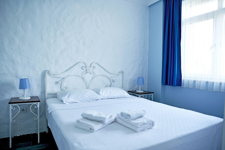 Bedroom 4, Zeytin Arası Apart Otel, Ayvalık