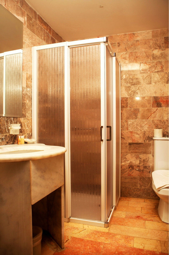 Bathroom 4, Panorama Plaza, Köyceğiz