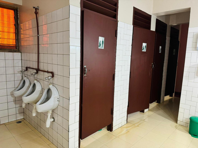 Bathroom, Arusha Backpackers Hotel - Hostel, Arusha Urban