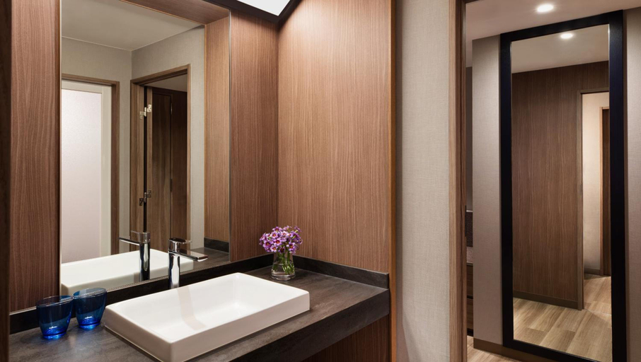 Bathroom 4, Nanki-Shirahama Marriott Hotel, Shirahama