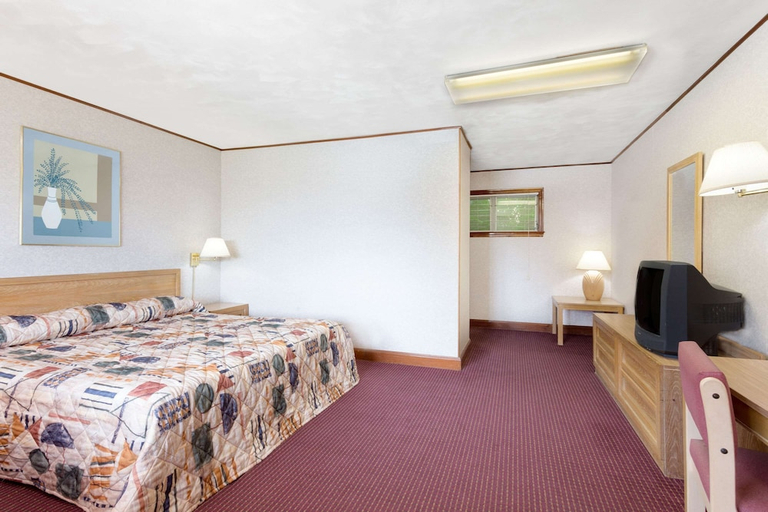 Bedroom 4, Knights Inn Galax, Galax