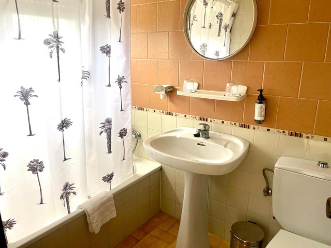 Bathroom 3, Bluesea Costa Norte, Pontevedra