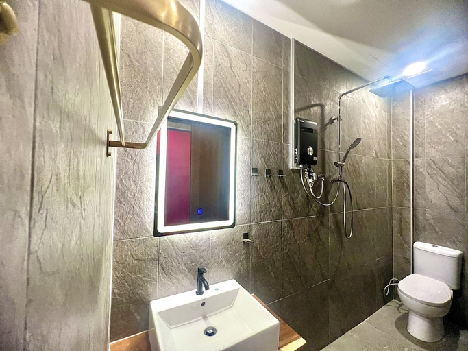Bathroom 3, Arena Esports Hotel Bugis, Singapura