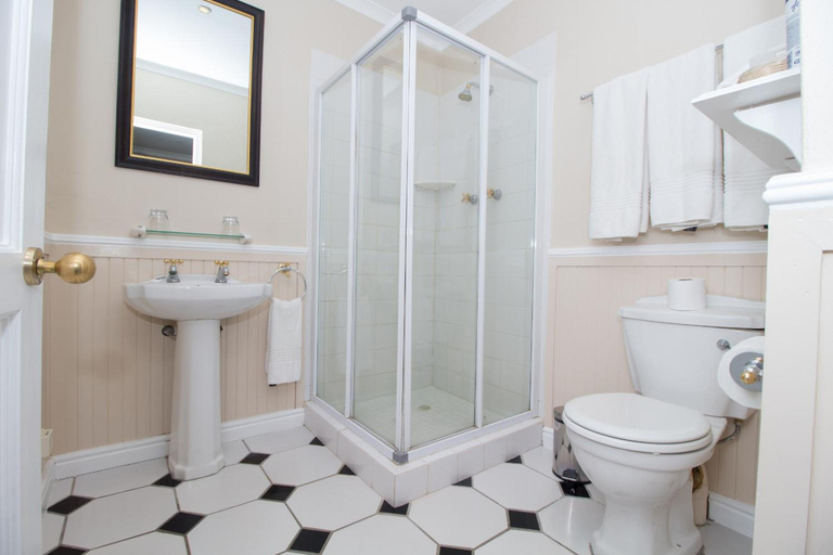 Bathroom 5, Pontac Manor Hotel, Cape Winelands