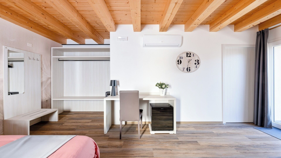 Room 5, LUXEA GUEST HOUSE - B&B TREVISO, Treviso